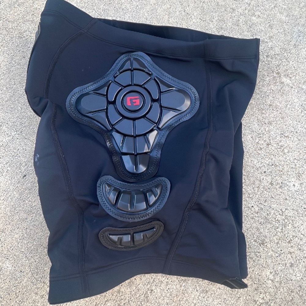 G FORM WOMENS M PRO B PADDED COMPRESSION SHORTS mountain bike impact protection